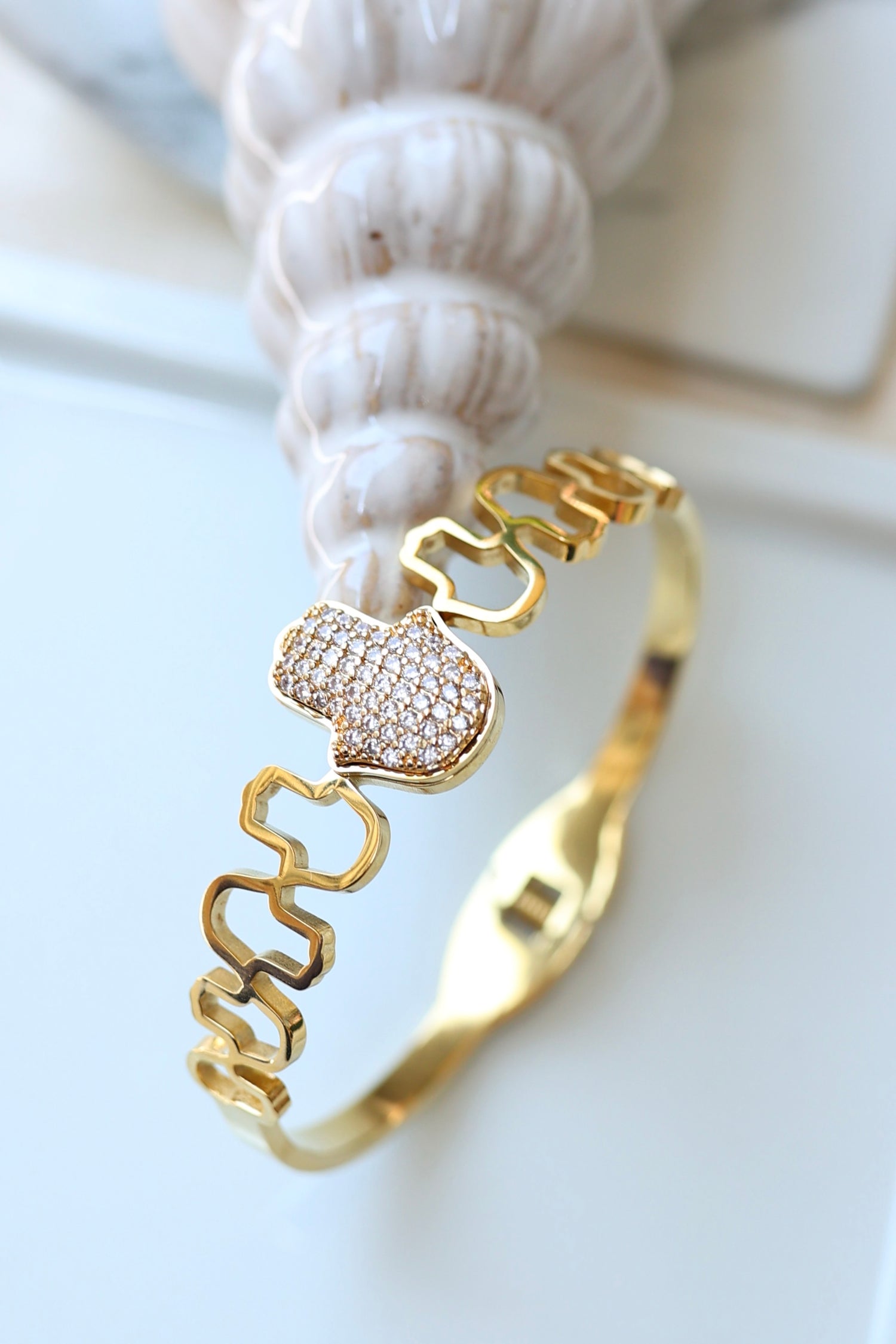 Golden Hamsa Glow Kelepçe Bilezik